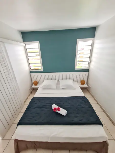 Location appartement à La Trinité, Charmant appartement à La Trinité avec piscine partagée - 40 m²