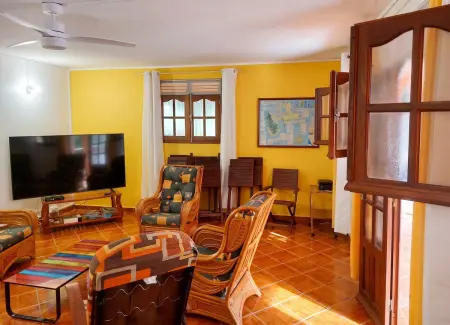 Maison avec vue montagne et jardin privé à Pointe-Noire, 6 pers. : photo 5