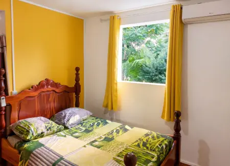 Maison avec vue montagne et jardin privé à Pointe-Noire, 6 pers. : photo 8
