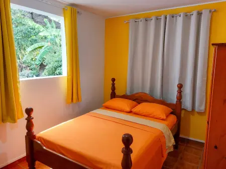 Maison avec vue montagne et jardin privé à Pointe-Noire, 6 pers. : photo 13