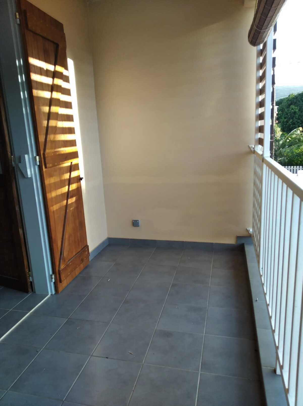 Appartement 2 chambres avec balcon à Sainte Suzanne - Photo 4