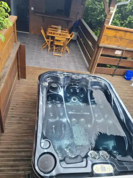 Bungalow charmant à Le Moule avec piscine et jardin - Photo 10