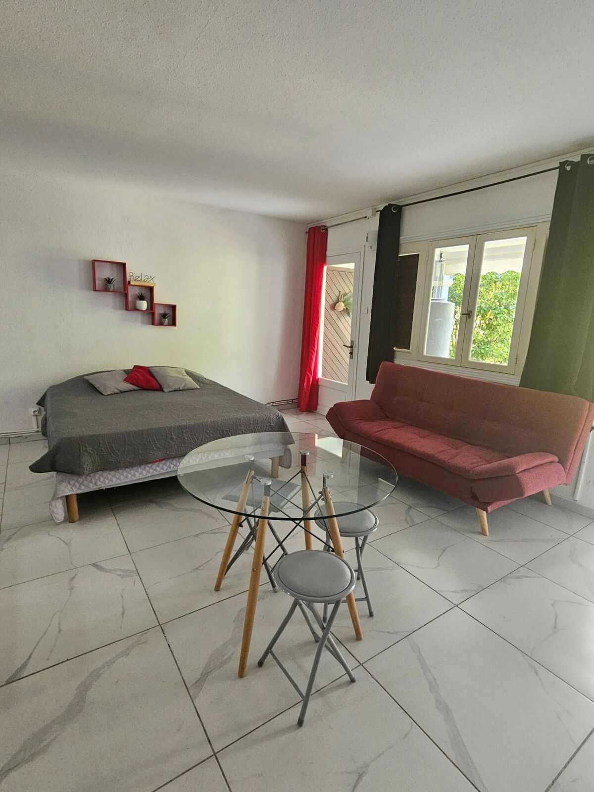 Studio 42 m² à Saint-François, piscine et jardin privatif - Photo 10