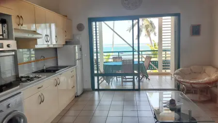 Location appartement à Sainte Anne, Appartement moderne avec vue sur la mer à Sainte-Anne, 30 m²