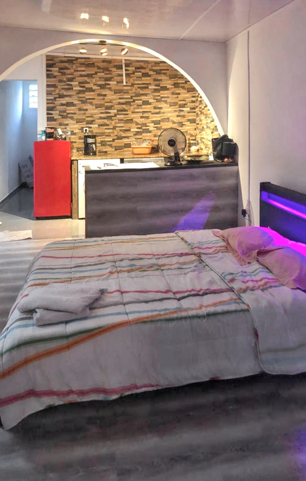 Studio 30 m² avec jardin clôturé à Saint-Pierre - Photo 4