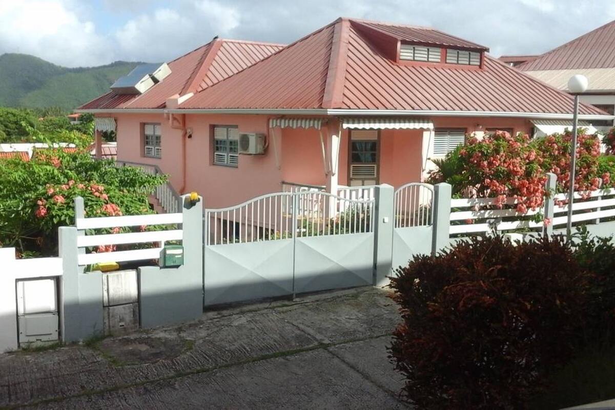 Appartement 30 m² avec terrasse et jardin à Sainte Anne - Photo 1