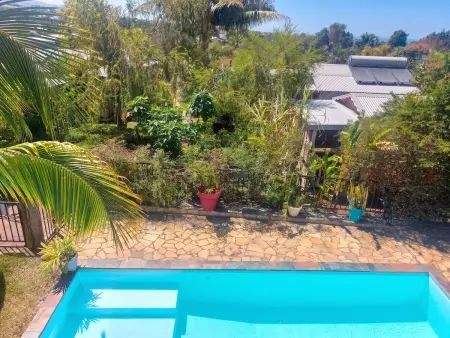 Maison cosy avec piscine partagée à Ravine des Cabris, La Réunion : photo 12
