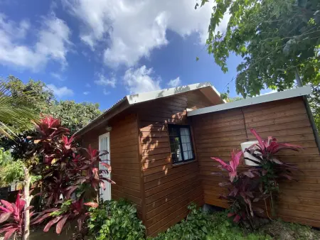 Location chalet à Le Tampon, Chalet pittoresque à Le Tampon, vue mont.