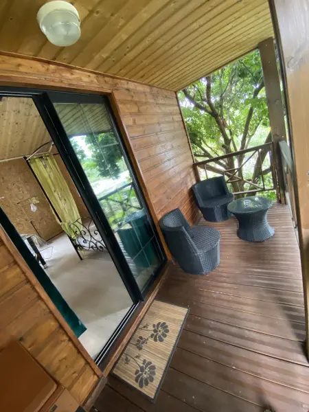 Chalet de 30 m² avec vue montagne à Le Tampon, jardin et balançoire : photo 7