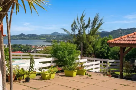 Appartement 60 m² avec piscine partagée et vue au Robert, Martinique : photo 14