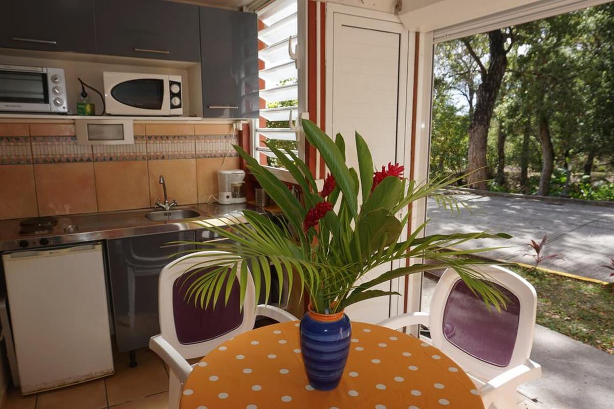 Appartement 30 m² Sainte-Anne, terrasse et piscine - Photo 2