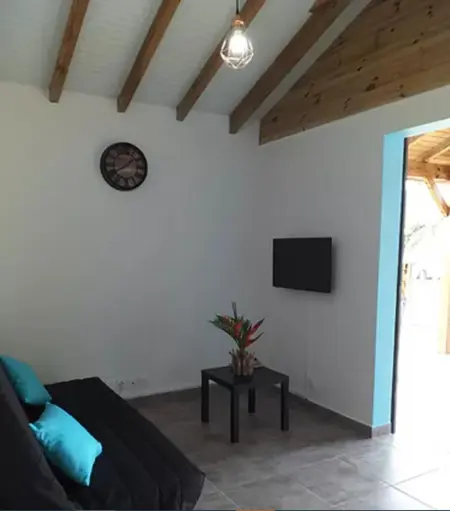 Bungalow avec piscine partagée à Saint-François, Guadeloupe : photo 3