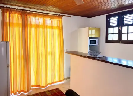 Appartement 70 m² avec balcon vue jardin au Robert, Martinique : photo 12
