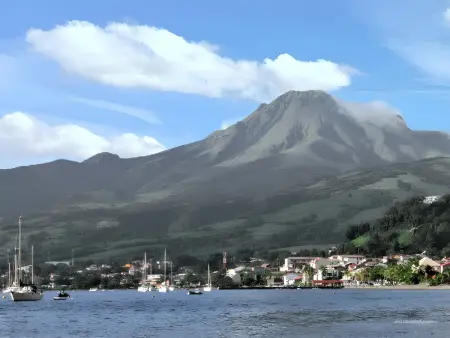 Maison de charme à Saint-Pierre avec vue sur mer et montagne - Photo 18