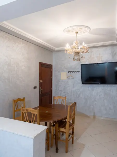 Appartement 105 m² avec balcon, 3 chambres au centre de Tanger : photo 2