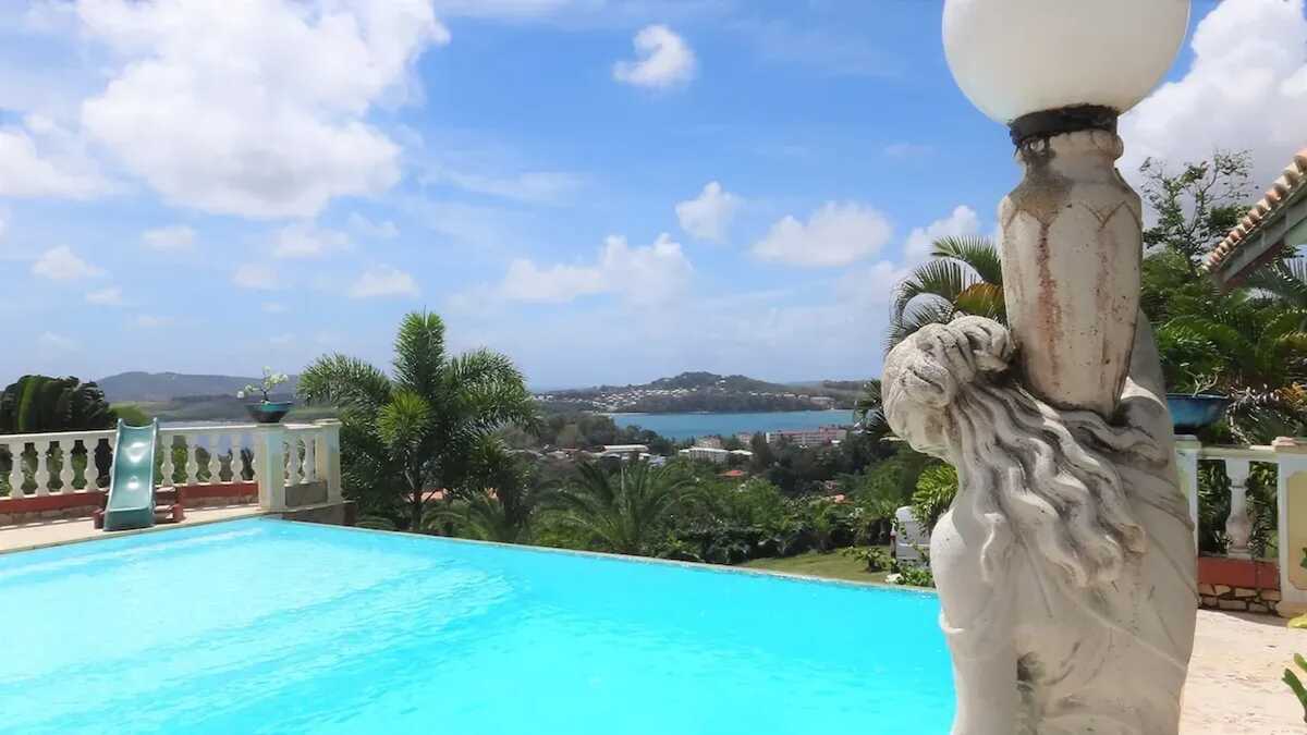 Maison vue mer à La Trinité, piscine partagée, 2 chambres - Photo 2