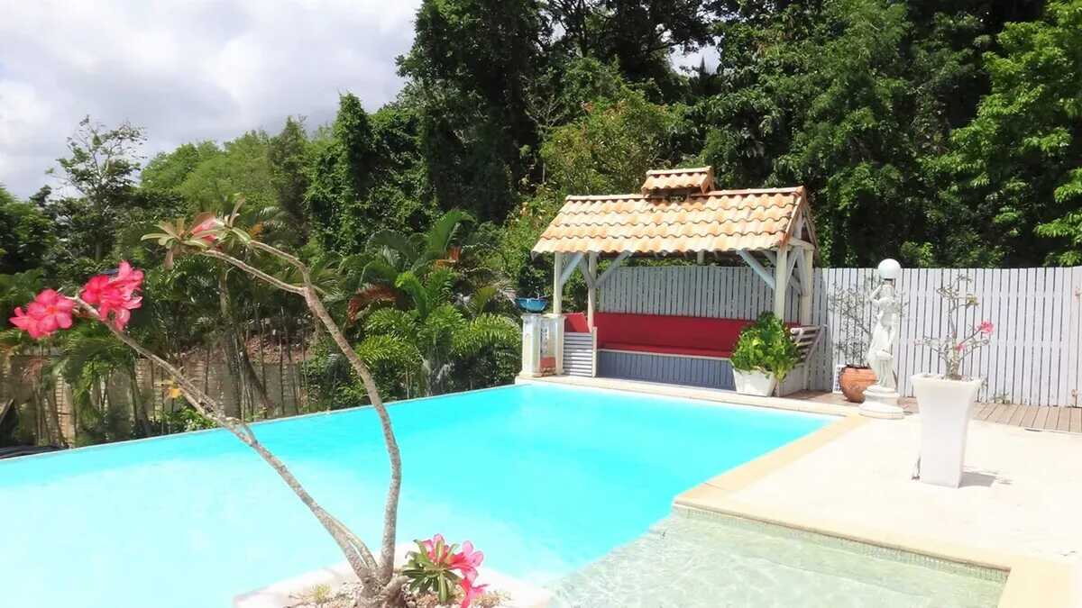 Maison vue mer à La Trinité, piscine partagée, 2 chambres - Photo 19