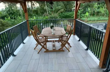 Location appartement à Capesterre Belle Eau, Studio cosy à Capesterre-Belle-Eau avec terrasse