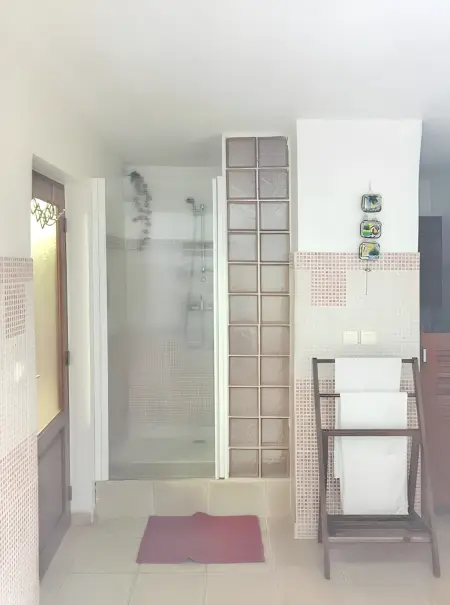 Villa de charme à Sainte-Anne avec piscine privée - Photo 4