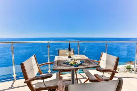 Location appartement à Dobra Voda, Appartement moderne avec vue sur la mer à Dobra Voda, 95 m², Piscine