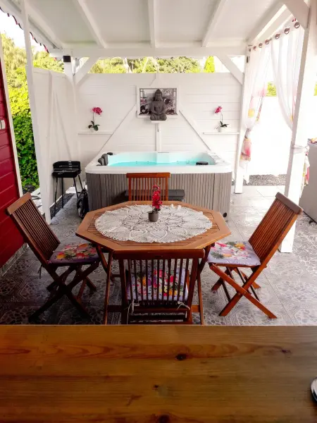 Villa Saint-François avec piscine privée et jacuzzi, 4 personnes : photo 6