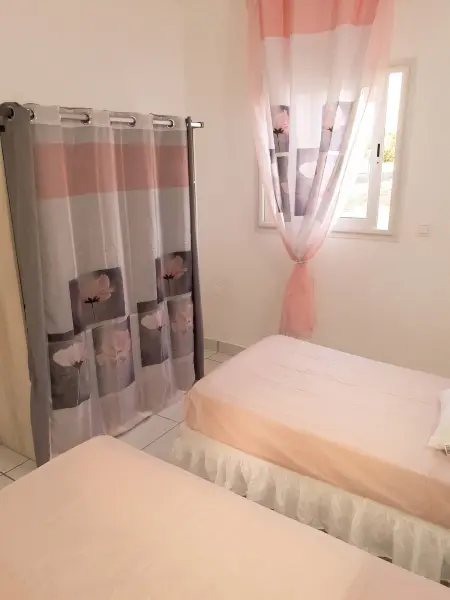 Villa Saint-François avec piscine privée et jacuzzi, 4 personnes : photo 17