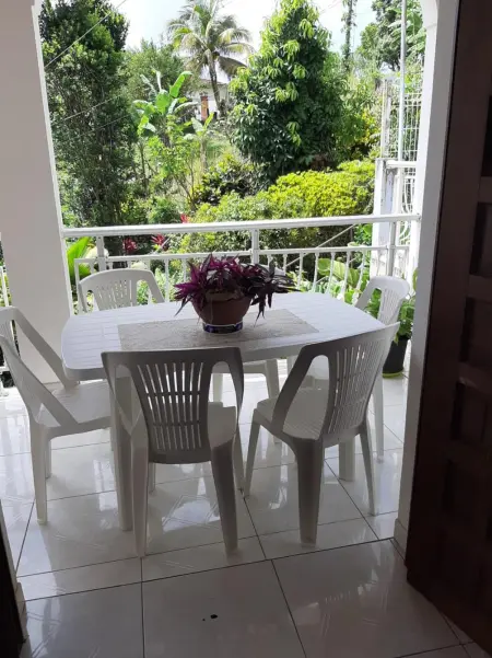 Location appartement à Sainte Marie, Appartement charmant à Sainte-Marie avec terrasse de 88 m²