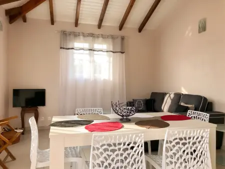 Maison avec vue mer, jacuzzi et jardin clôturé à Petit-Canal : photo 4