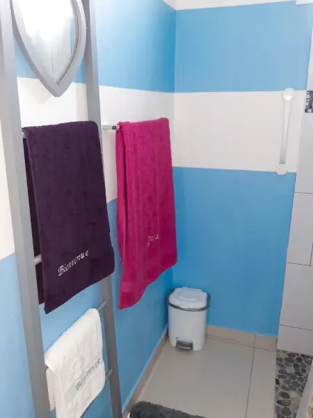 Maison avec vue mer, jacuzzi et jardin clôturé à Petit-Canal : photo 9
