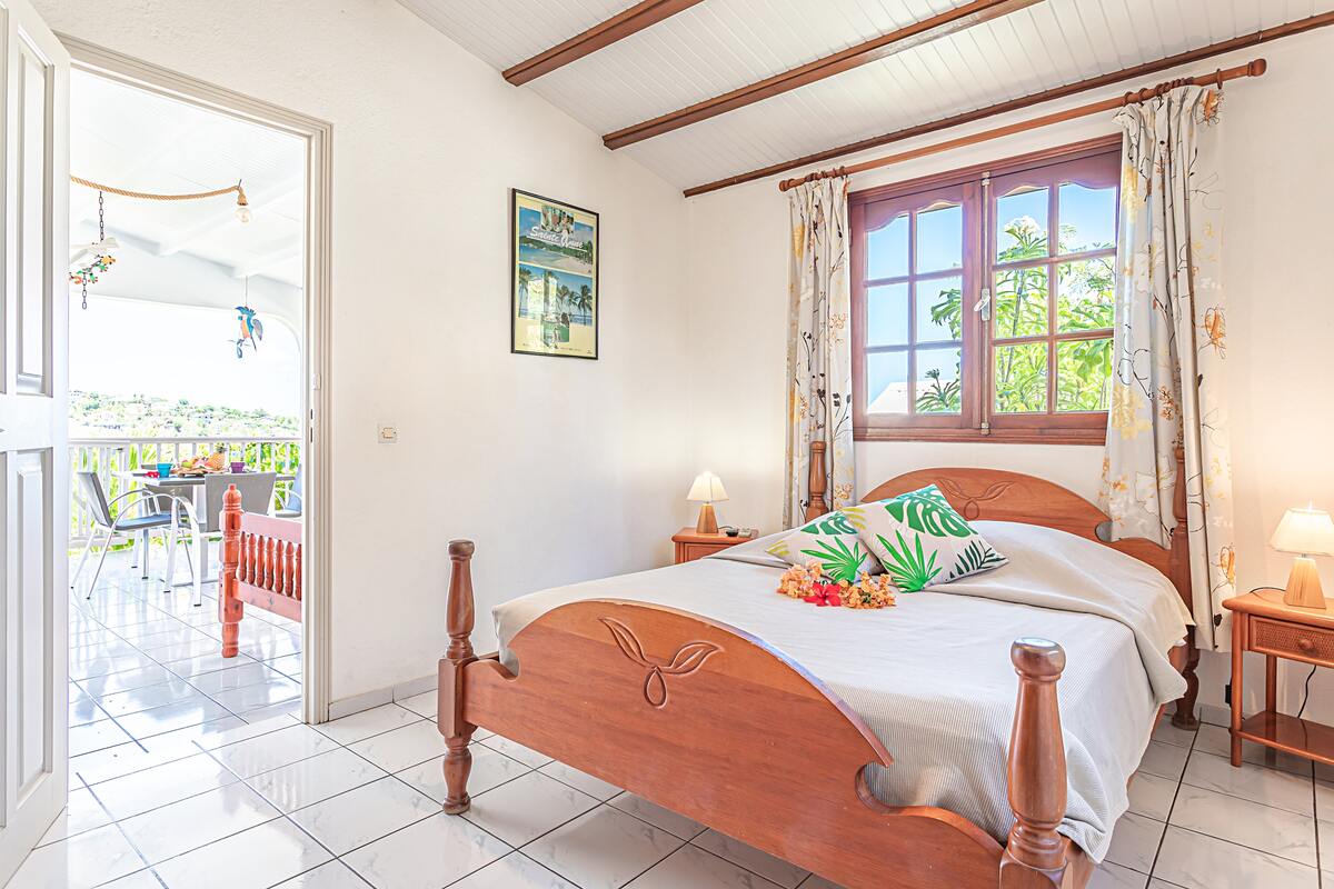 Bungalow 2 chambres à Bouillante, vue mer et piscine - Photo 9