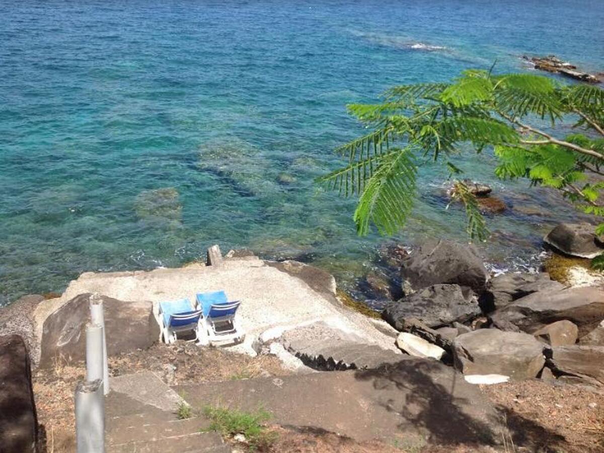 Bungalow 2 chambres à Bouillante, vue mer et piscine - Photo 13