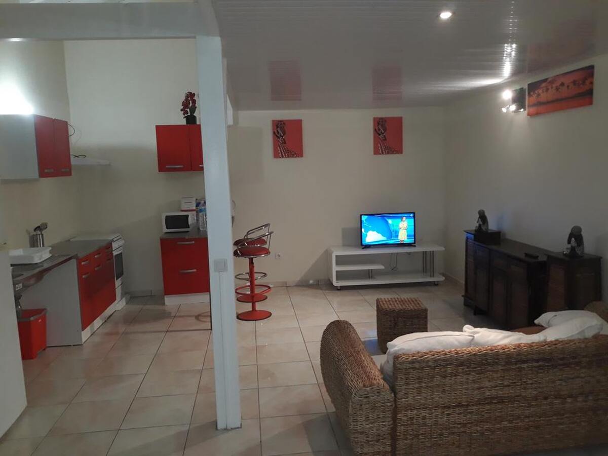 Appartement 130 m² piscine et jacuzzi au Gosier - Photo 2