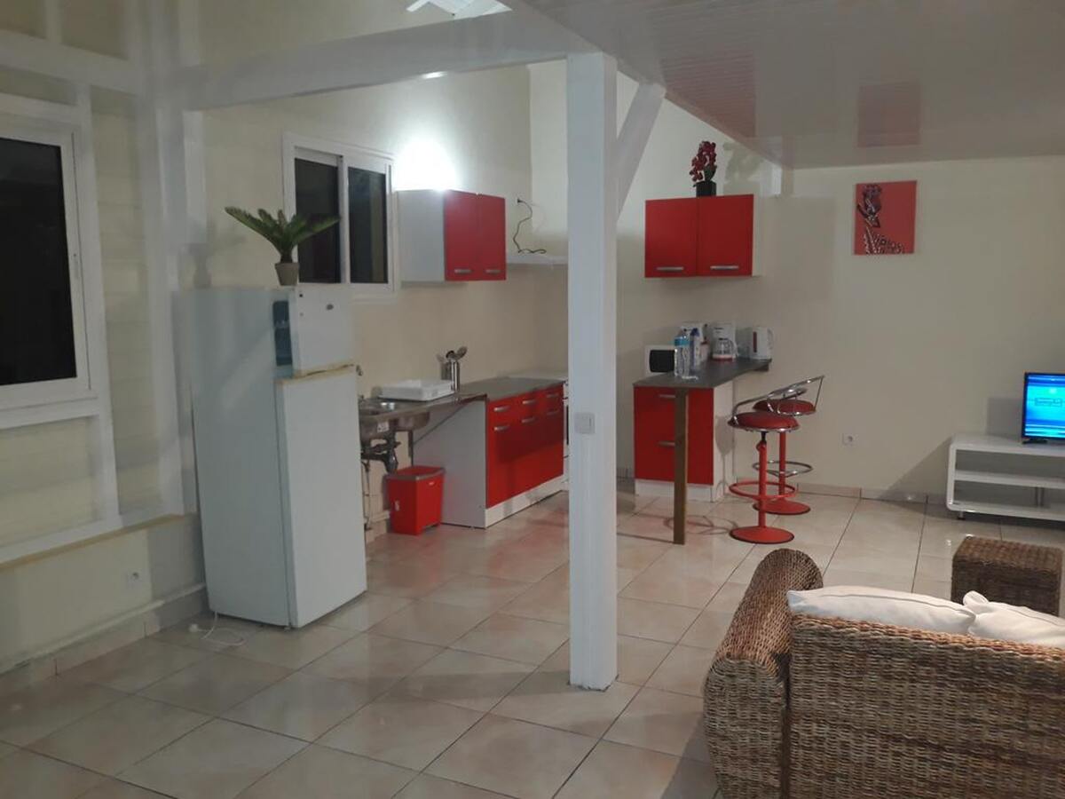 Appartement 130 m² piscine et jacuzzi au Gosier - Photo 3