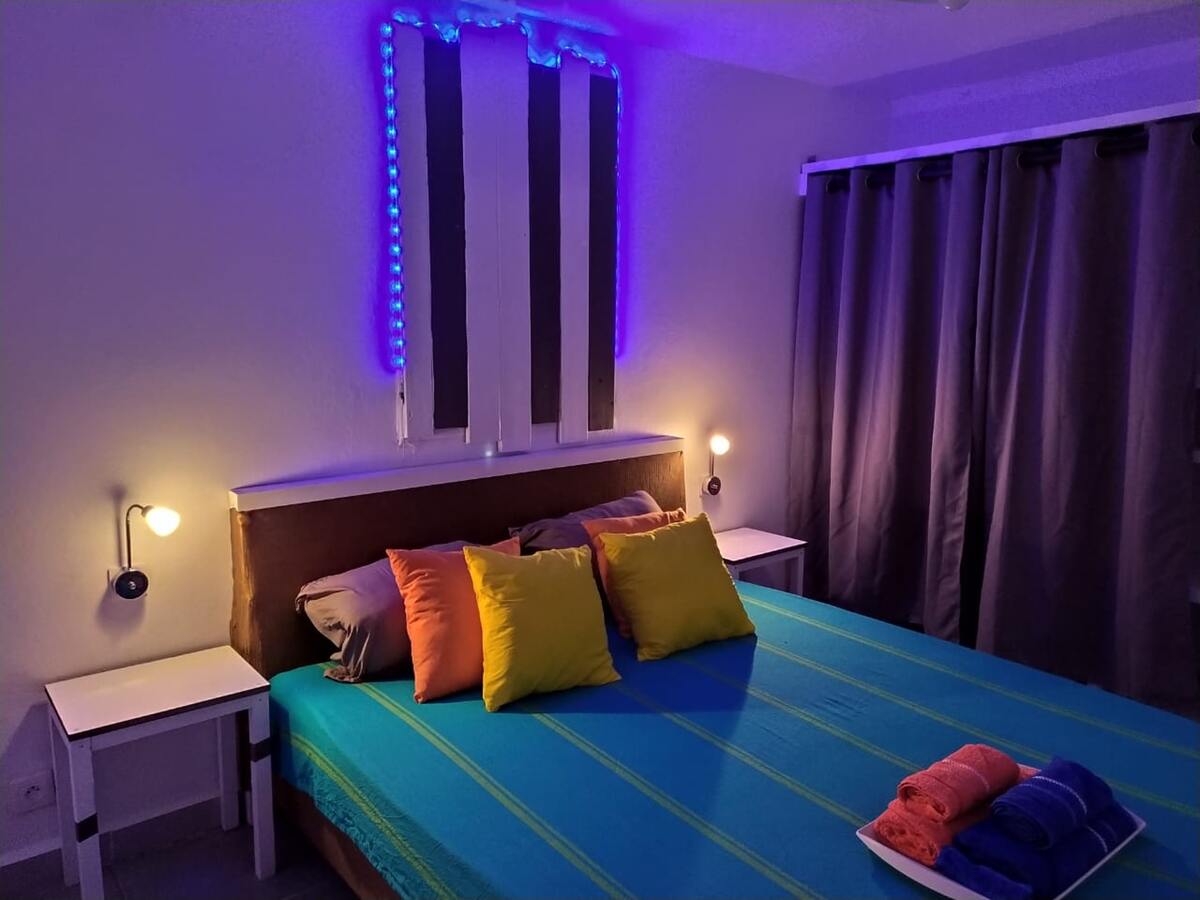 Maison 90m² Sainte-Rose, piscine & vue montagnes - Photo 4