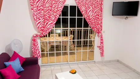 Appartement avec piscine partagée et climatisation à Sainte-Anne, Martinique : photo 4