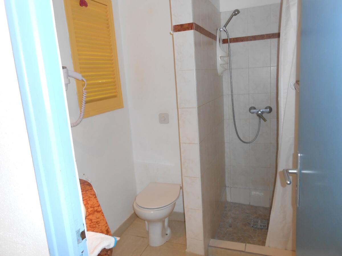 Studio 27 m² avec terrasse jardin à Saint-Anne - Photo 12