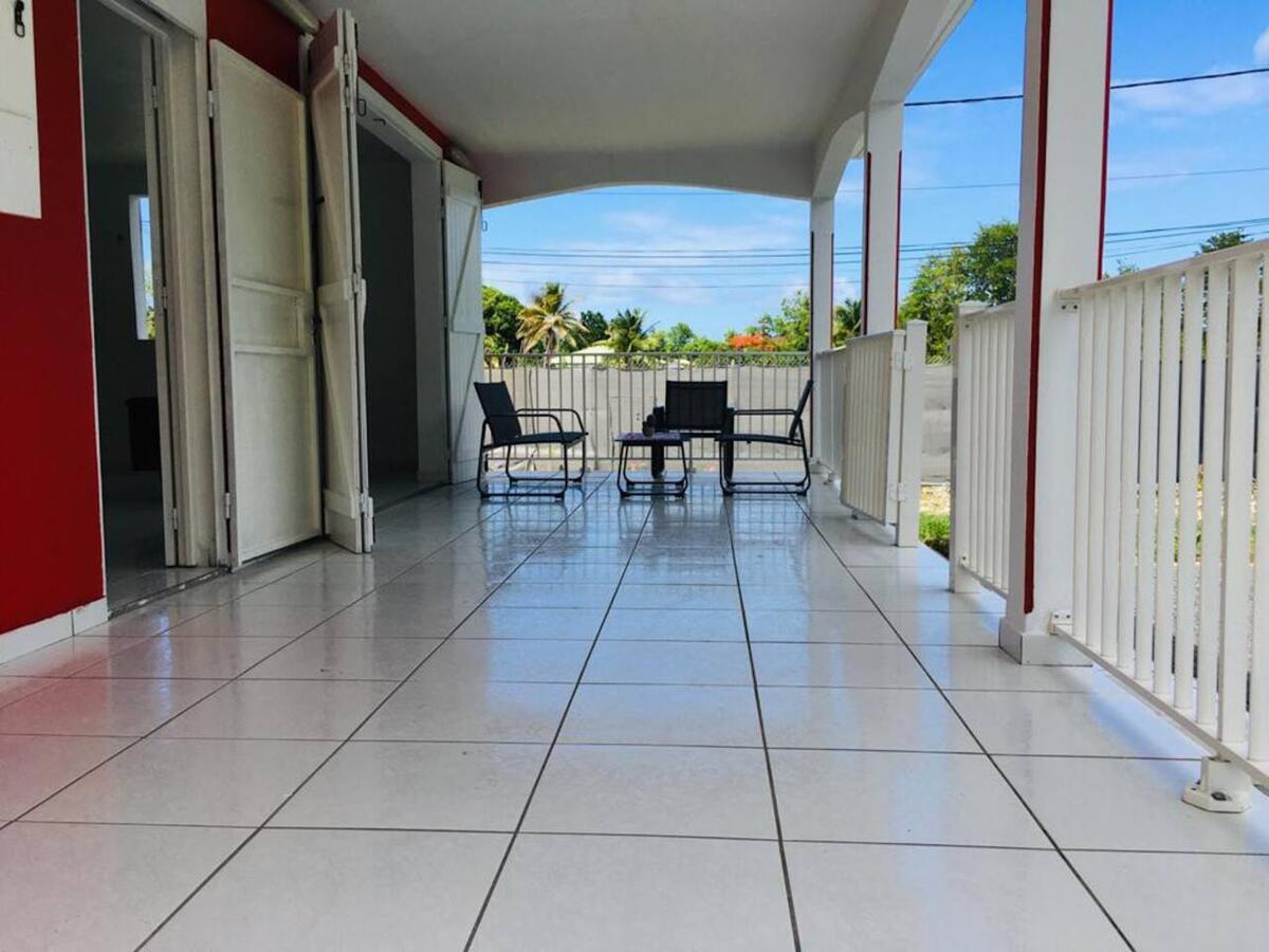 Maison 75 m² avec piscine partagée au Moule - Photo 11