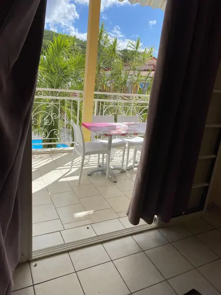 Appartement lumineux 2 chambres, piscine partagée, Pointe-Noire : photo 2