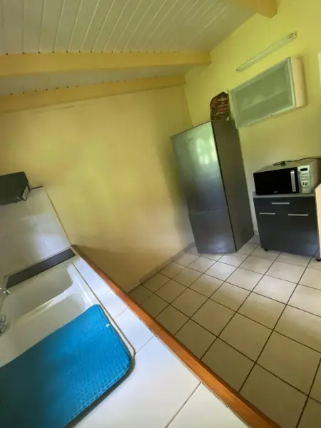 Appartement lumineux 2 chambres, piscine partagée, Pointe-Noire : photo 4