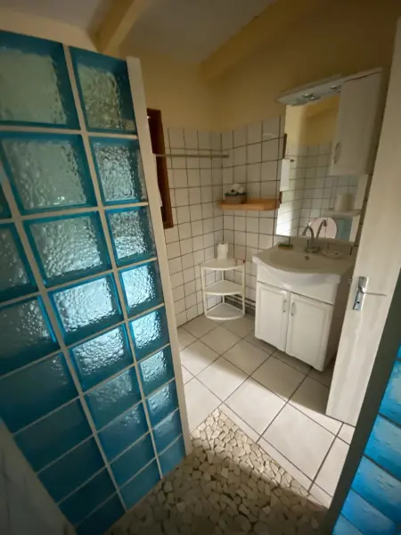 Appartement lumineux 2 chambres, piscine partagée, Pointe-Noire : photo 6