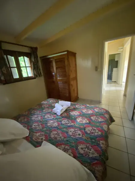 Appartement lumineux 2 chambres, piscine partagée, Pointe-Noire : photo 8