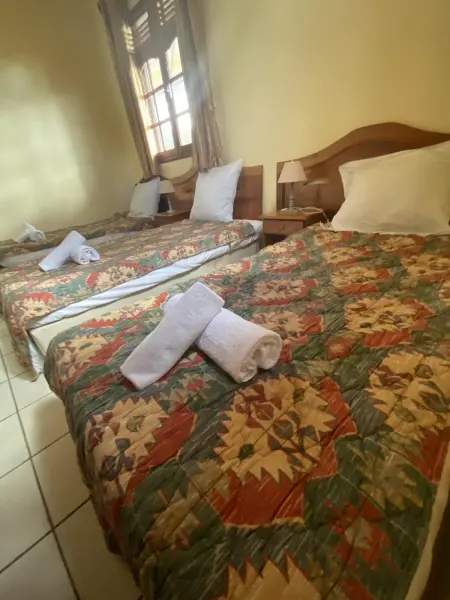 Appartement lumineux 2 chambres, piscine partagée, Pointe-Noire : photo 11