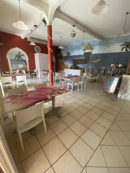 Appartement lumineux 2 chambres, piscine partagée, Pointe-Noire : photo 17