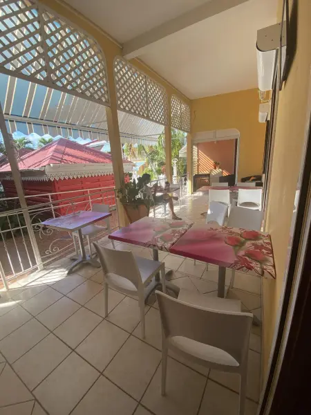 Appartement lumineux 2 chambres, piscine partagée, Pointe-Noire : photo 18