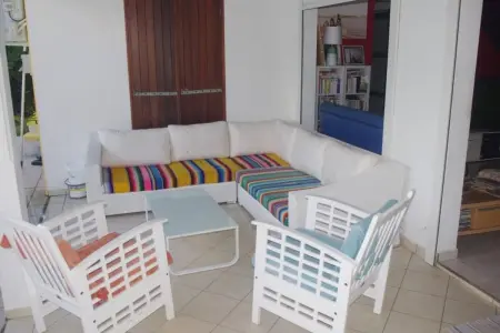 Villa charmante à Petit-Bourg avec piscine privée et jardin. - Photo 3