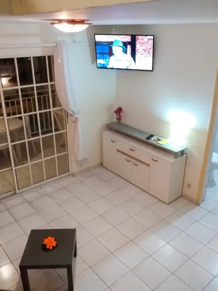 Appartement 80 m² avec piscine partagée et jardin clôturé à Sainte-Anne : photo 5