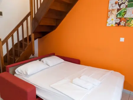 Appartement 80 m² avec piscine partagée et jardin clôturé à Sainte-Anne : photo 6