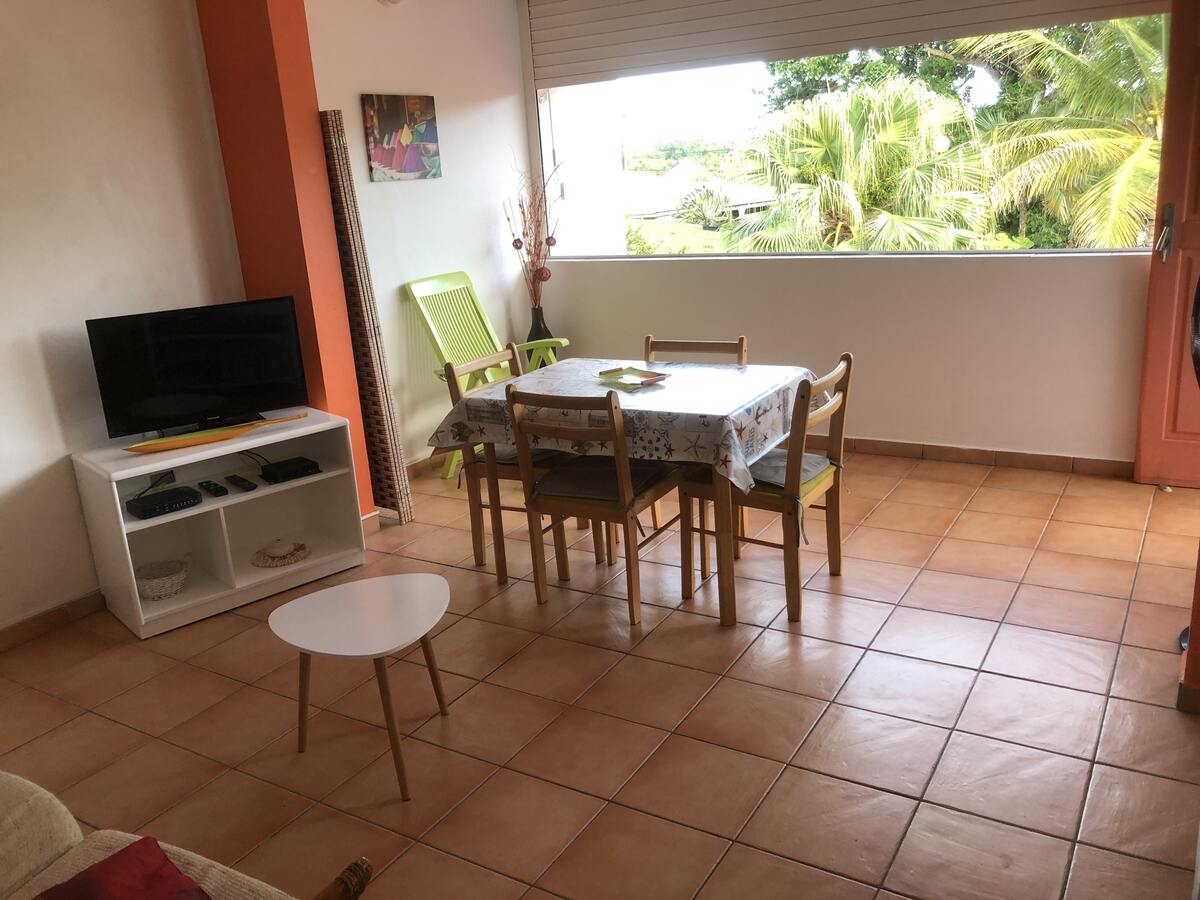 Appartement 45 m² à Sainte-Anne, 2 chambres et parking - Photo 1