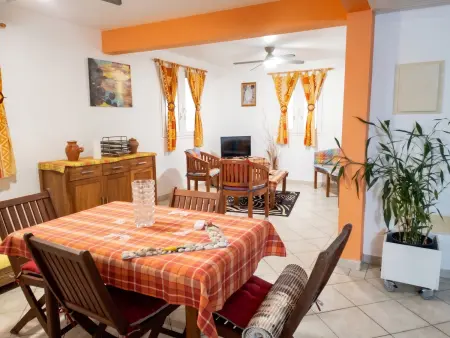 Appartement avec terrasse et jardin clôturé à Sainte-Luce, Martinique : photo 2