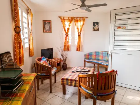 Appartement avec terrasse et jardin clôturé à Sainte-Luce, Martinique : photo 9